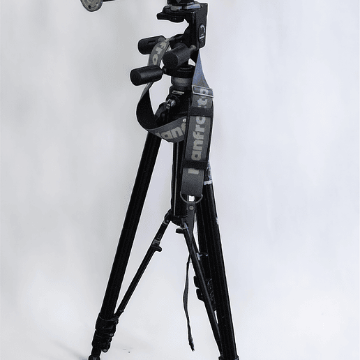 Tripode Manfrotto 075B  - Usado 1