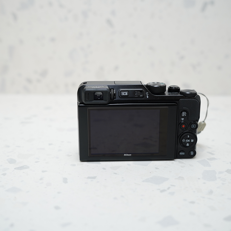 Nikon COOLPIX A1000 - USADO 5