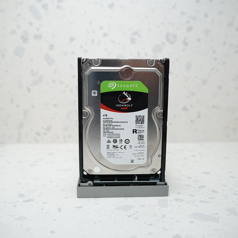 LaCie 2big Dock Thunderbolt™ 3 de 8TB - USADO 2