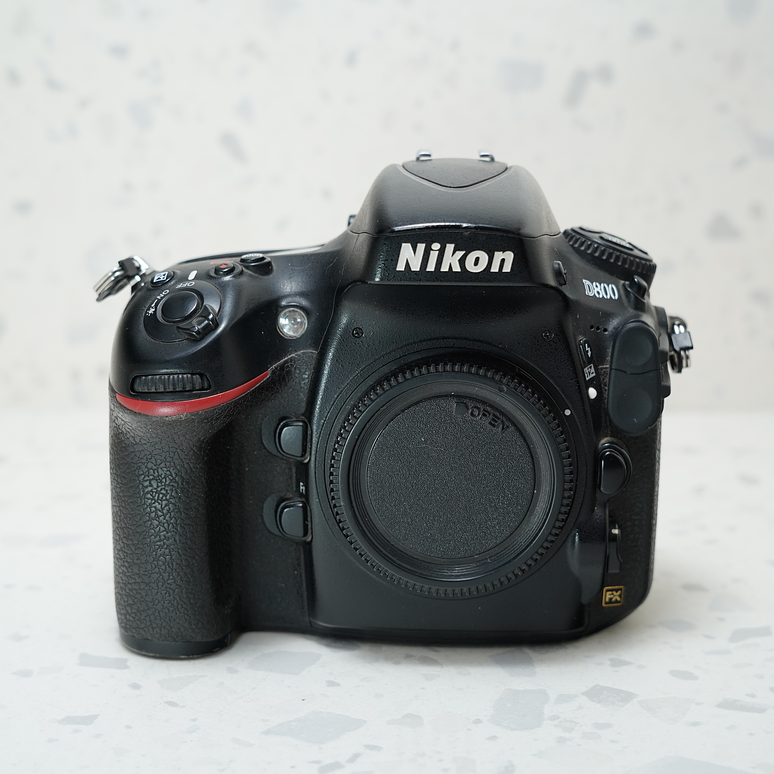Nikon D800 DSLR Body - Usado 2