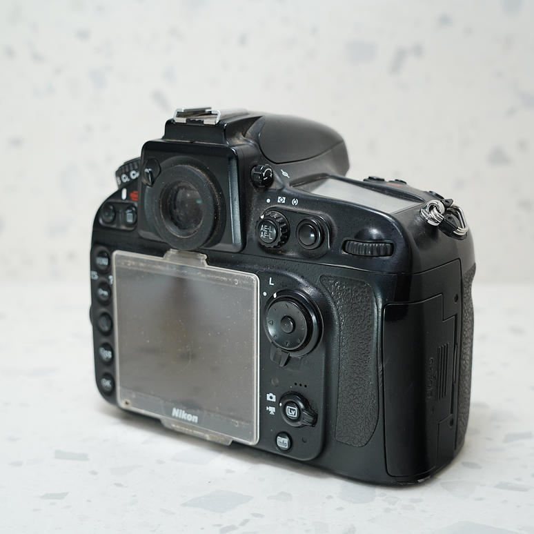 Nikon D800 DSLR Body - Usado 5