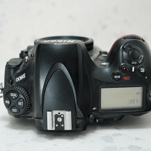 Nikon D800 DSLR Body - Usado 6