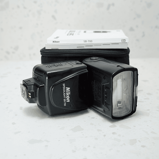 Flash Nikon SB700 Speedlight - Usado 2