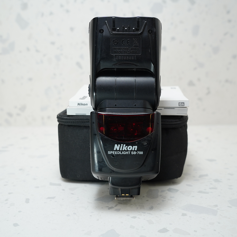 Flash Nikon SB700 Speedlight - Usado 3