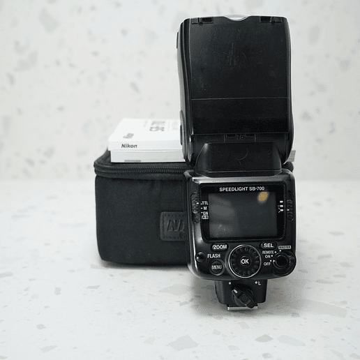 Flash Nikon SB700 Speedlight - Usado 4