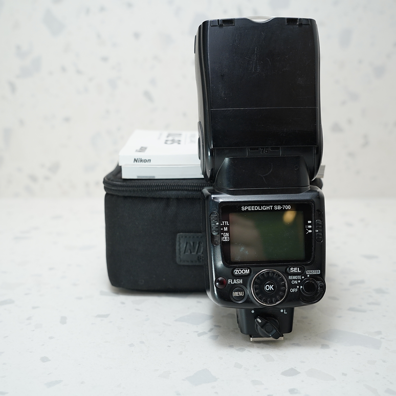 Flash Nikon SB700 Speedlight - Usado 4