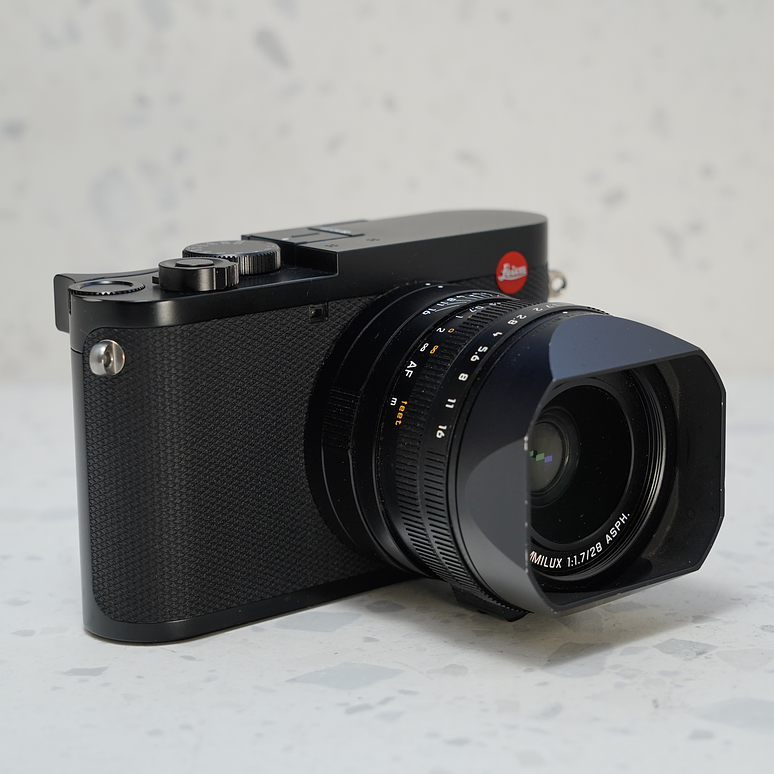 Cámara Leica Q2 con lente Summilux 28mm 1.7 - Usado 2