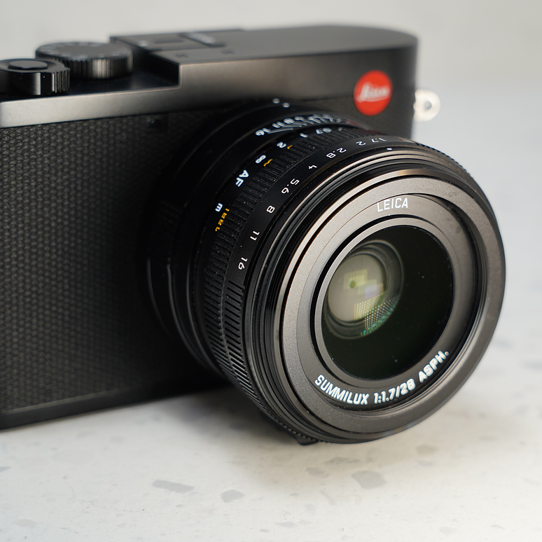 Cámara Leica Q2 con lente Summilux 28mm 1.7 - Usado 3
