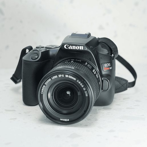 Canon EOS Rebel SL3 kit - Usado 2