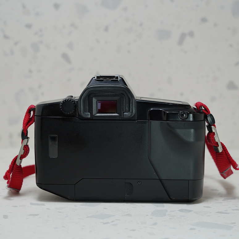 Canon Eos 650 - Usado 2