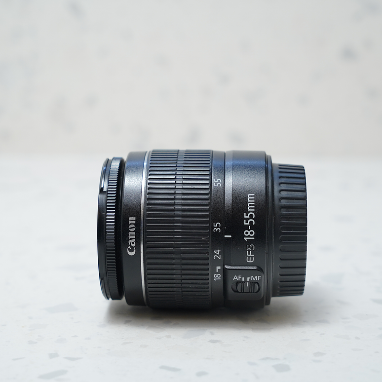 Canon EF-S 18-55mm f/3.5-5.6 IS STM III - Usado 4