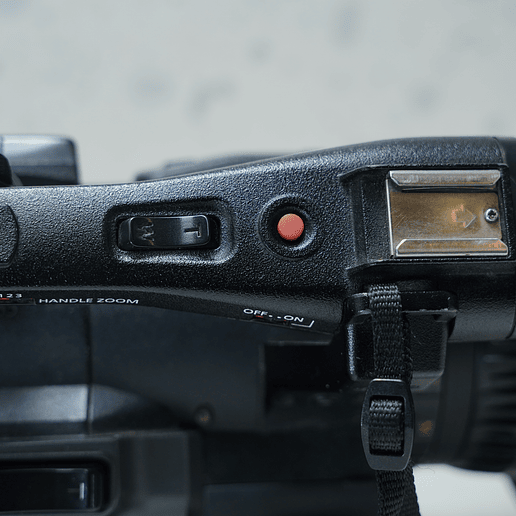 Panasonic AG HMC 150P 3CCD 8