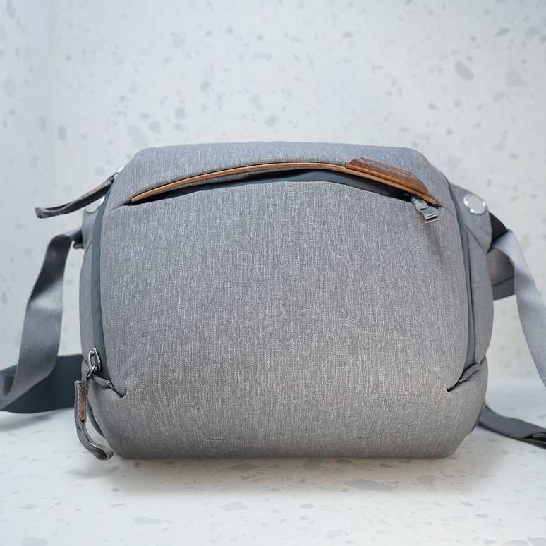 Bolso Peak Design Everyday Sling 6L Gris (USADO) 3