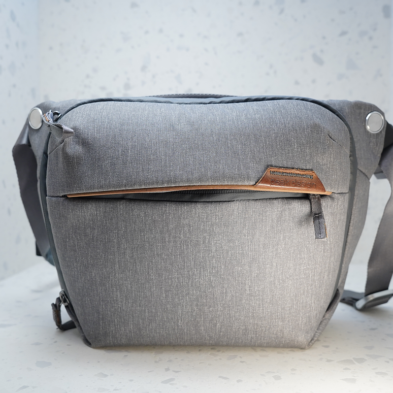 Bolso Peak Design Everyday Sling 6L Gris (USADO) 2