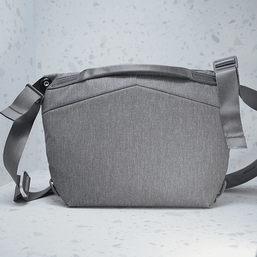 Bolso Peak Design Everyday Sling 6L Gris (USADO) 4