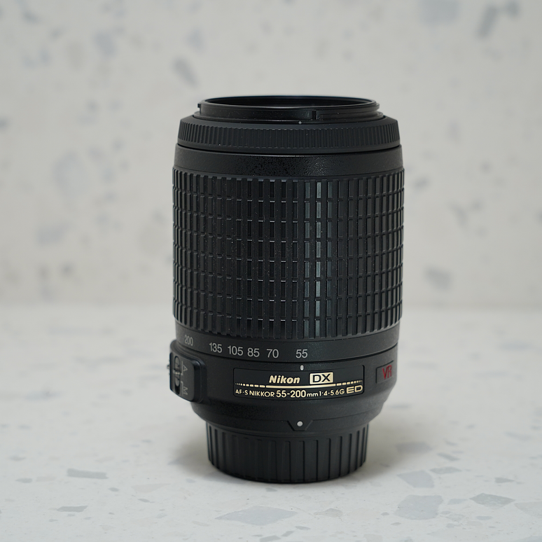 Lente Nikon AF-S DX NIKKOR 55-200mm f4-5.6G ED VR II - Usado 2