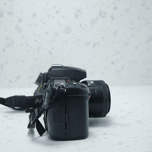 Nikon D7000 + Lente  35mm F1.8 (USADO) 6