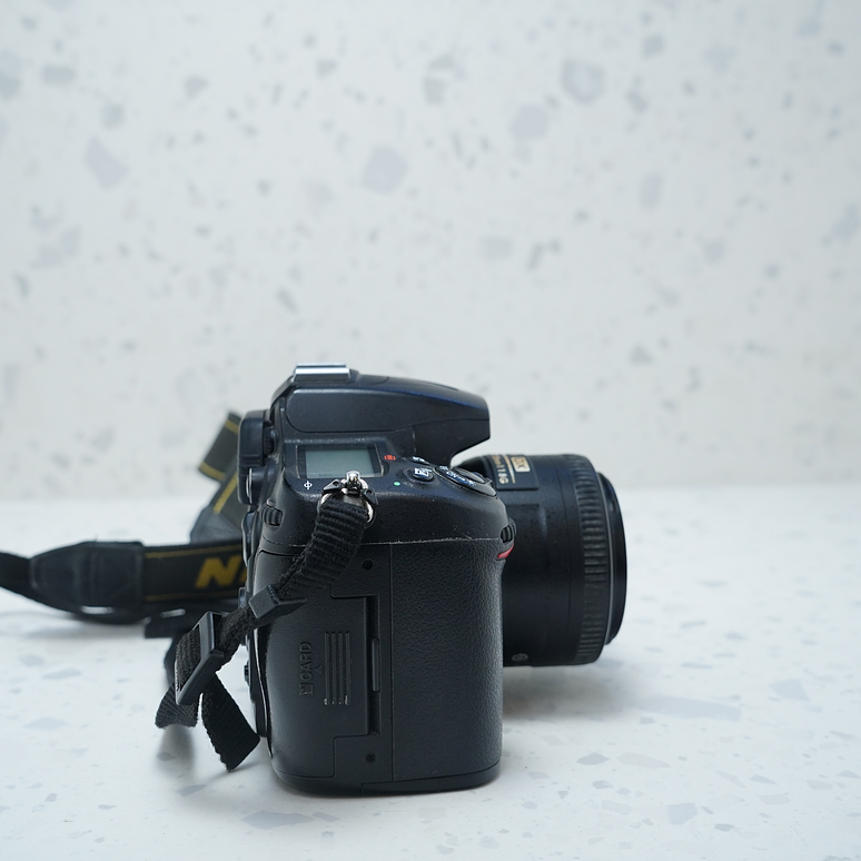 Nikon D7000 + Lente  35mm F1.8 (USADO) 6