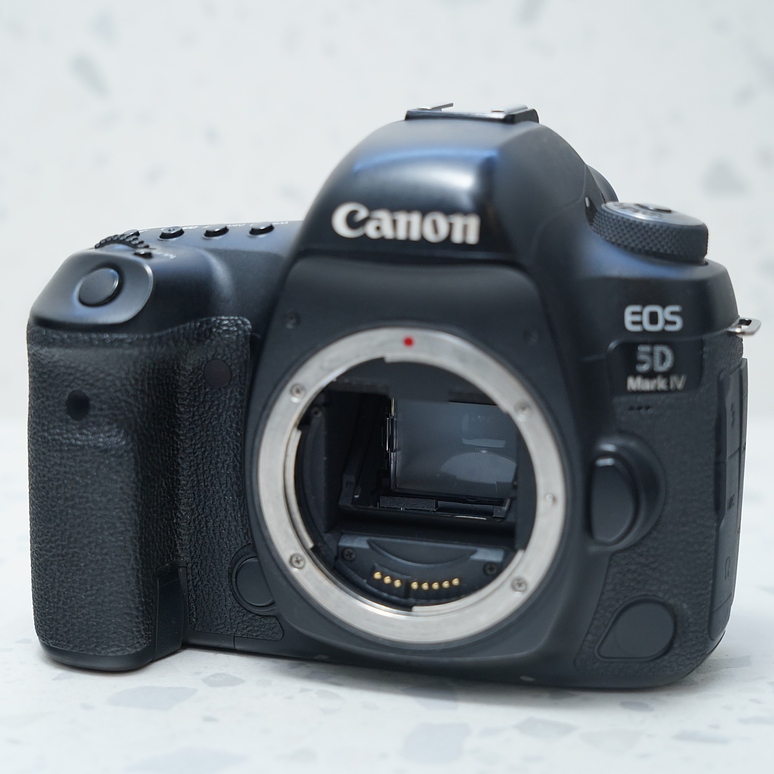 Canon 5D Mark IV Body + Cage - USED 9