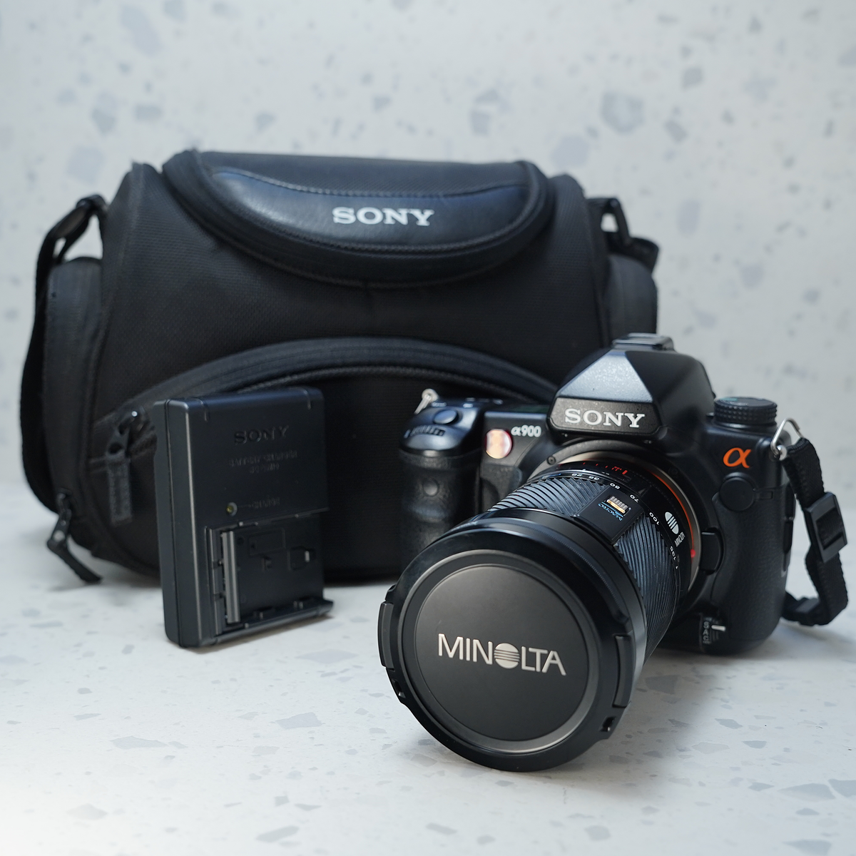 Sony A900 más lente 28-135mm Montura A Usado