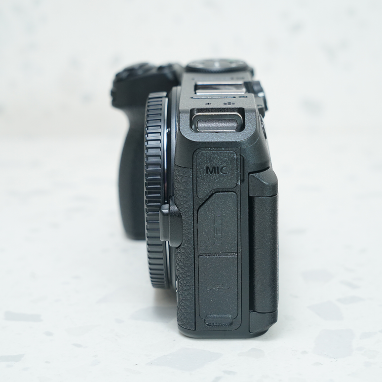 Nikon  Z30 más lente Nikkor 12-28mm f3.5 - 5.6 DX PZ (usado) 3