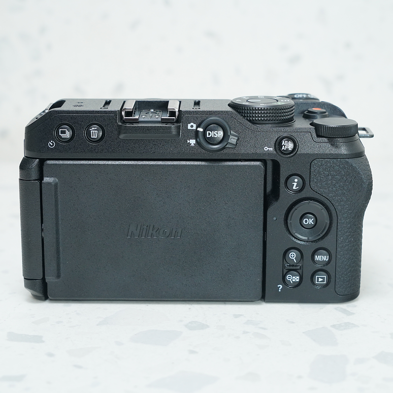 Nikon  Z30 más lente Nikkor 12-28mm f3.5 - 5.6 DX PZ (usado) 4