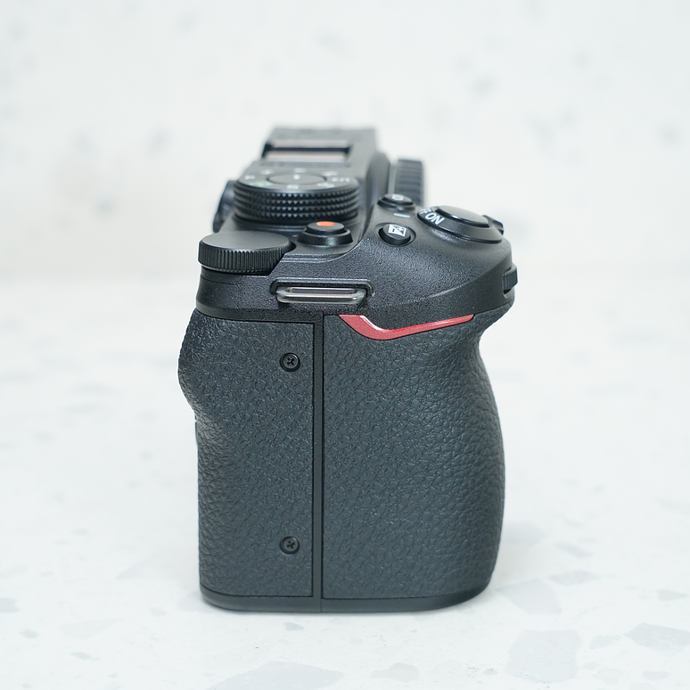 Nikon  Z30 más lente Nikkor 12-28mm f3.5 - 5.6 DX PZ (usado) 6