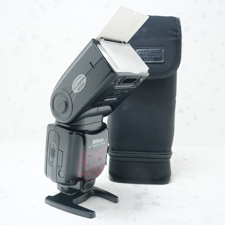 Nikon SB-900 Speedlight - Usado 6