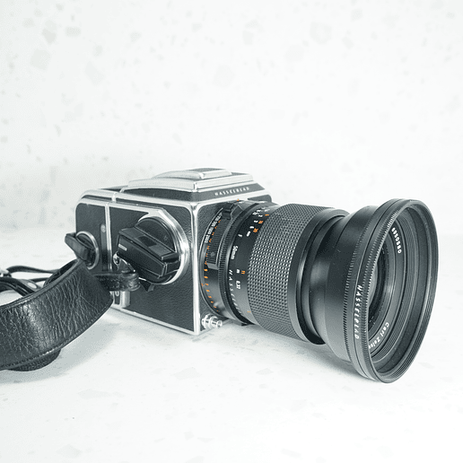 Hasselblad 2000FC más dos lentes  - Usado 3