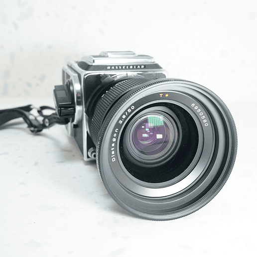 Hasselblad 2000FC más dos lentes  - Usado 2