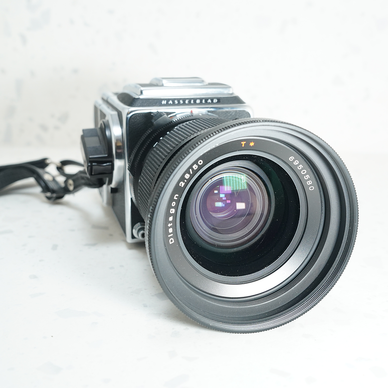 Hasselblad 2000FC más dos lentes  - Usado 2