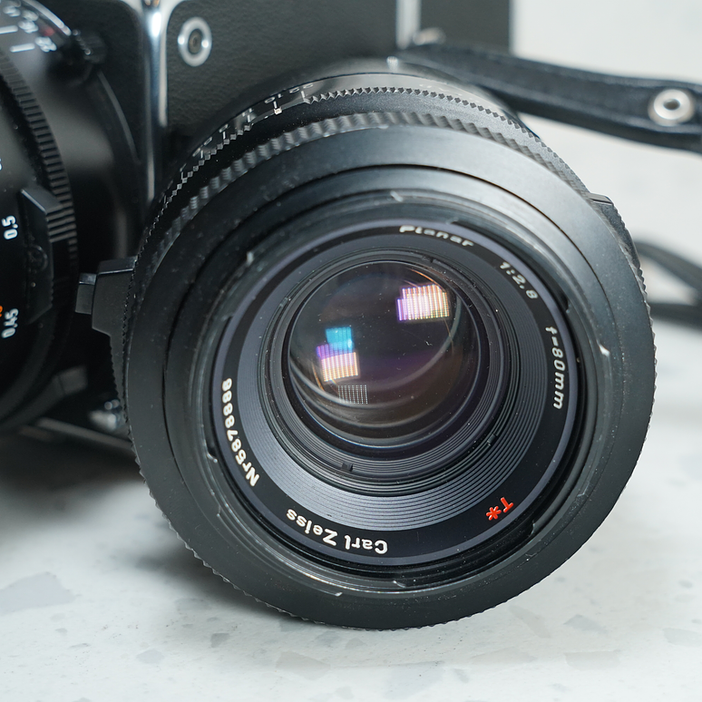 Hasselblad 2000FC más dos lentes  - Usado 8