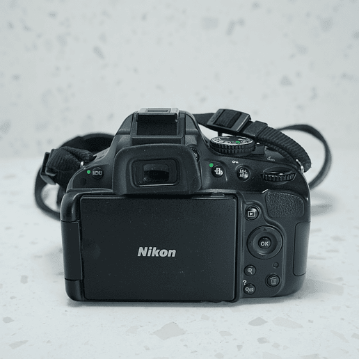 Nikon D5100 + LENTE KIT - USADO 6