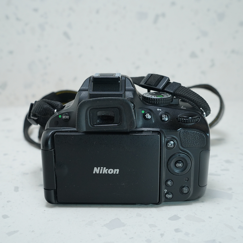 Nikon D5100 + LENTE KIT - USADO 6