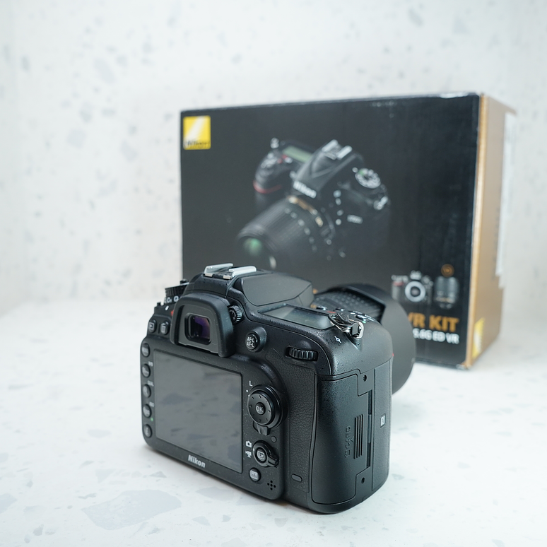 Nikon D7200 Kit + 18-105 f/3.5 - USADO 6