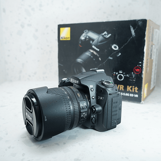 Nikon D90 kit + 18-105mm f/3.5 - USADO 4