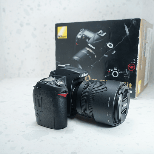 Nikon D90 kit + 18-105mm f/3.5 - USADO 8