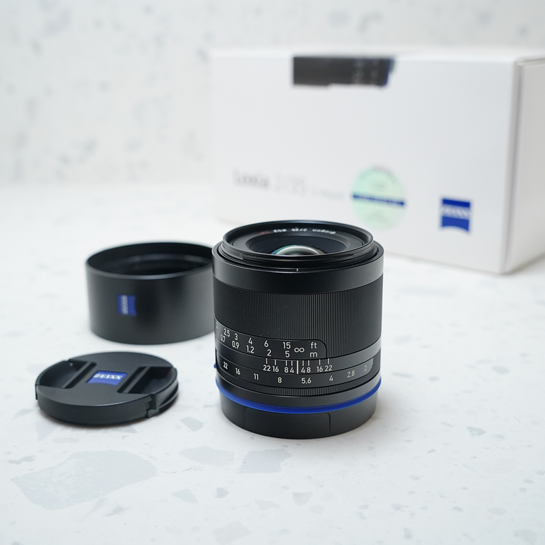 Lente ZEISS Loxia 35mm f/2 para Sony E - Usado 2