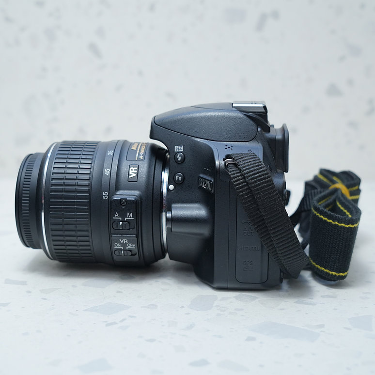 Cámara réflex Nikon D3200 + lente 18-55mm - USADO 5