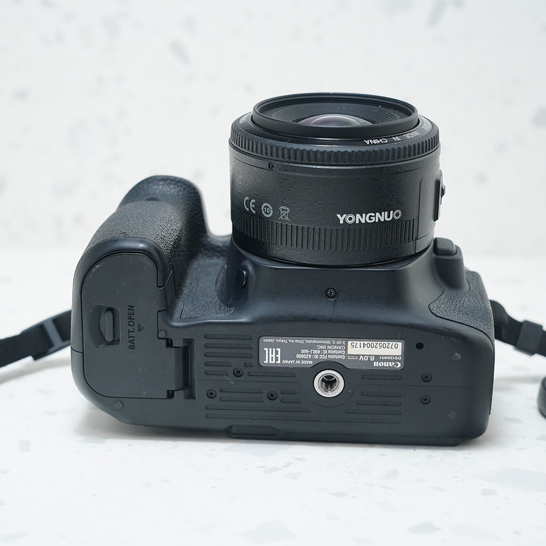 Canon 90D + 35mm Yonguno - USADO 8