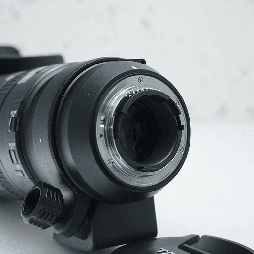 Tamron SP 70-200mm f/2.8 Di VC USD para Nikon F - USADO 6