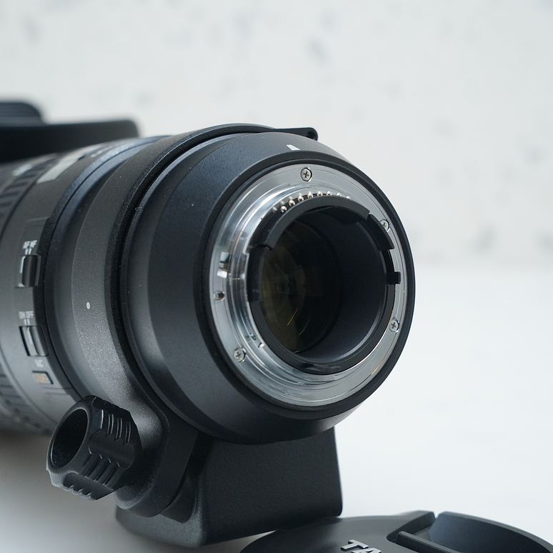 Tamron SP 70-200mm f/2.8 Di VC USD para Nikon F - USADO 6