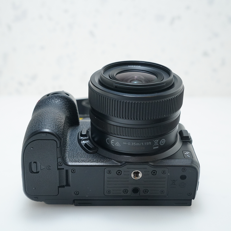 Nikon Z5 con Nikkor Z 24-50mm f4-5.6 - Usado 9