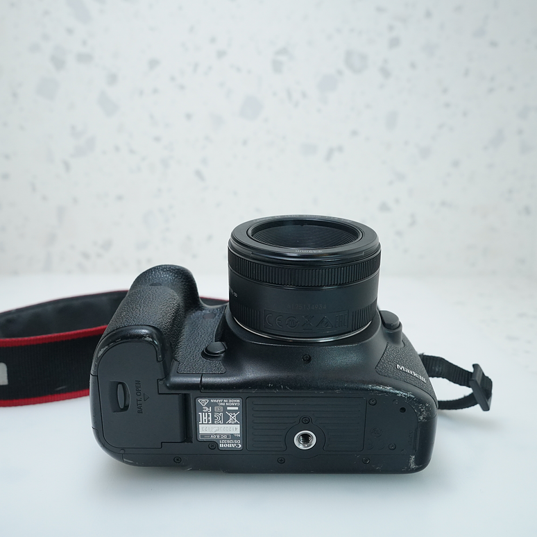 Canon 5D Mark III + 24-105mm f/4 - USADO 7