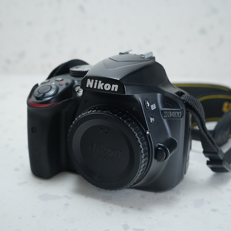 Nikon D3400 + Lente 18-55mm - USADO 5