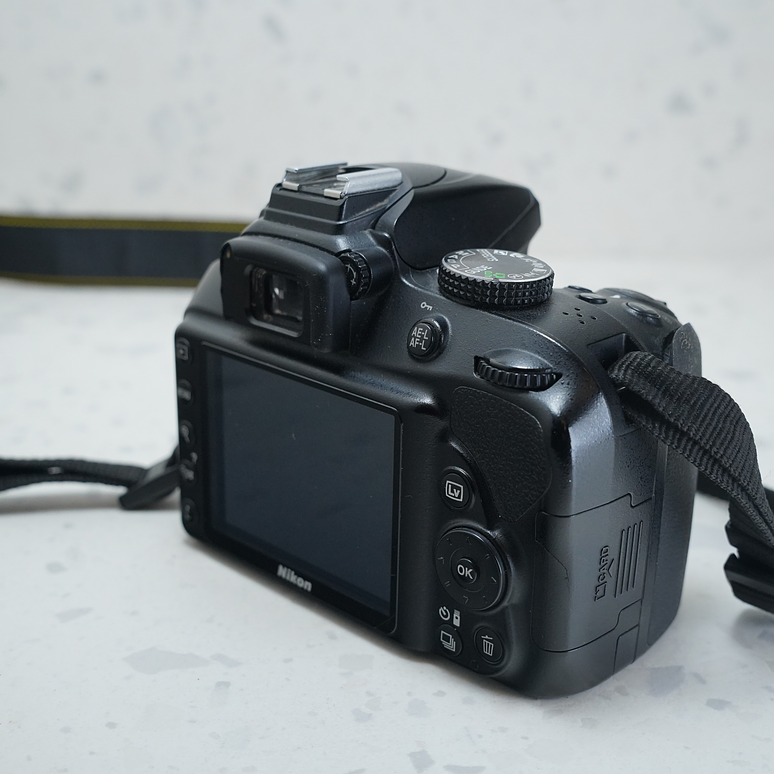 Nikon D3400 + Lente 18-55mm - USADO 7