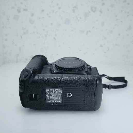 Canon EOS-1Ds Mark III SLR - USADO 5