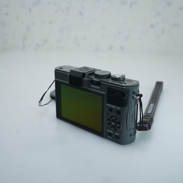 Leica D-LUX 6 Edition by G-Star RAW Digital - USADO 4