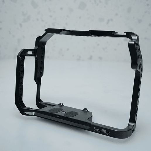 Canon 5D Mark IV Body + Cage - USED 11