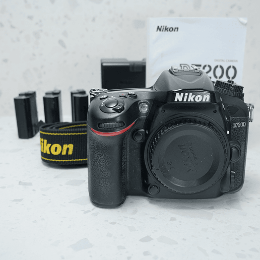 Nikon D7200 más Nikkor 35mm F/1.8G - Usado 7